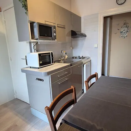 Le Select Guest house