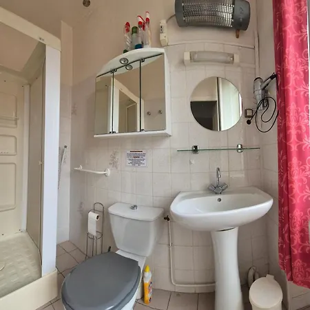 Le Select 3* Neris-les-Bains