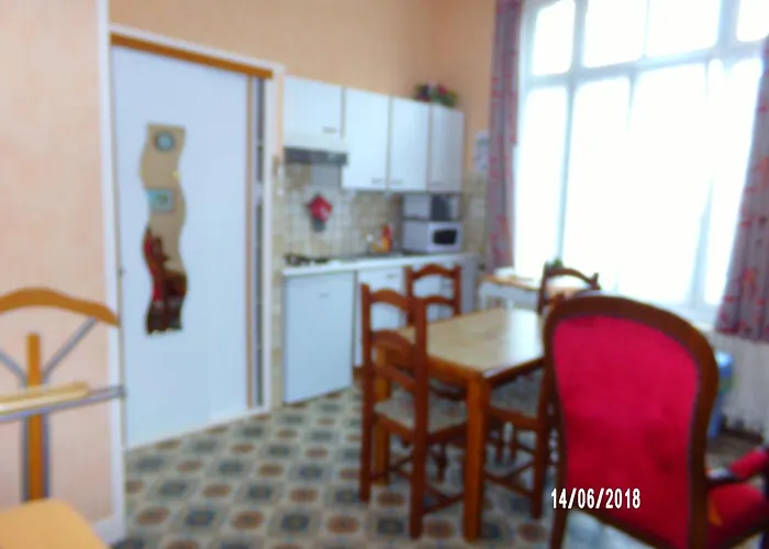 Le Select Guest house