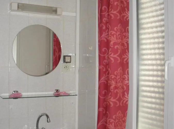 Le Select Guest house