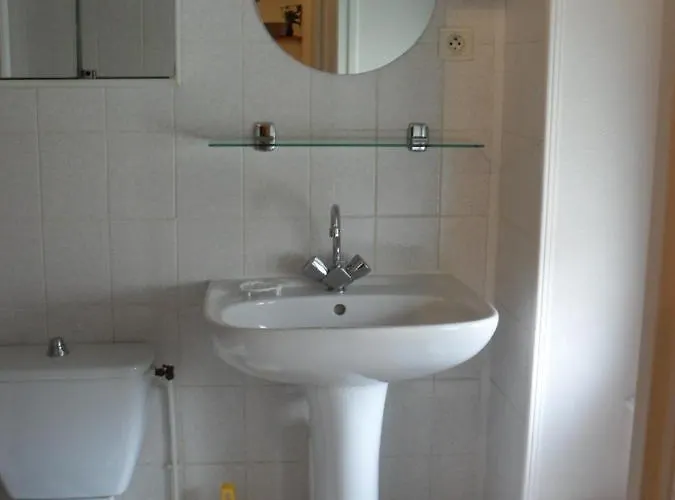 Le Select 3* Neris-les-Bains