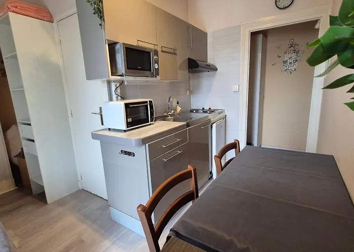 Le Select Guest house