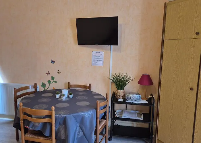 Le Select Guest house 3*