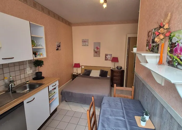 Le Select Guest house