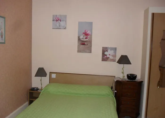 Le Select Guest house 3*