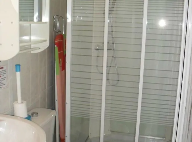 Le Select Guest house 3*